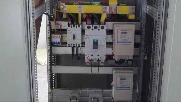 千亞低壓配電柜_全國(guó)配送_免費(fèi)技術(shù)支持